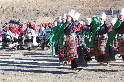 藏北牧区传统舞蹈班戈谐钦：一个原生态文化品牌的成长
